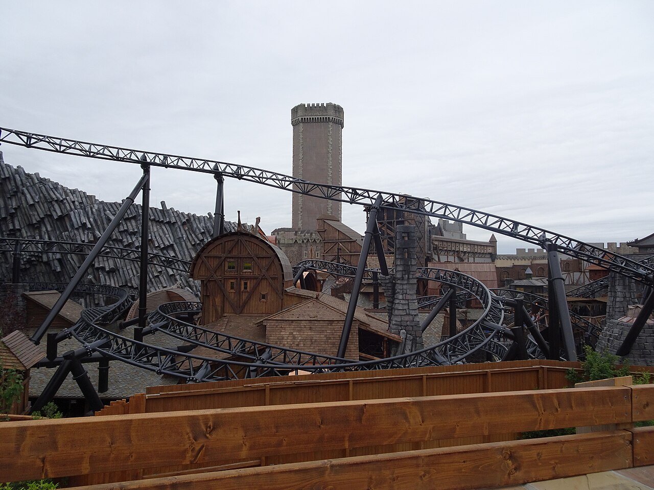 Montagnes russes Taron à Phantasialand